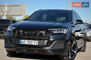 Внедорожник / Кроссовер Audi SQ7 2021 в 