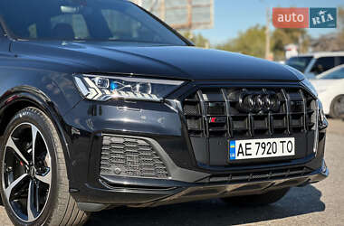 Внедорожник / Кроссовер Audi SQ7 2021 в 