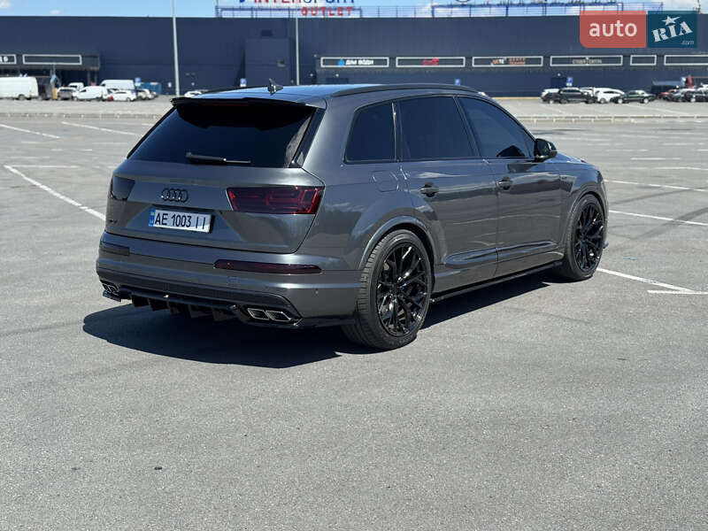 Внедорожник / Кроссовер Audi SQ7 2018 в Днепре