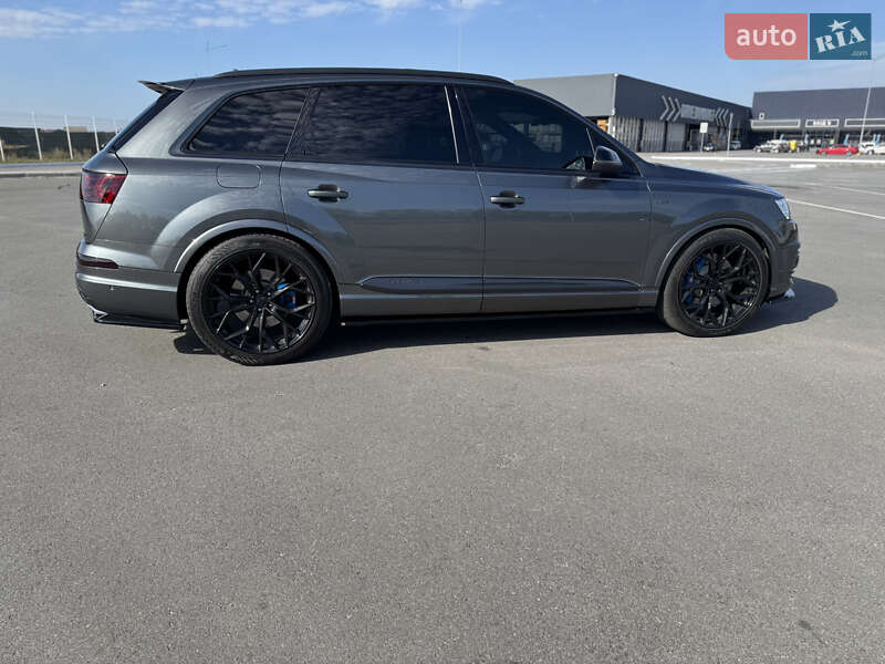 Внедорожник / Кроссовер Audi SQ7 2018 в Днепре