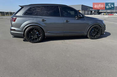 Внедорожник / Кроссовер Audi SQ7 2018 в 