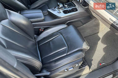 Внедорожник / Кроссовер Audi SQ7 2018 в 