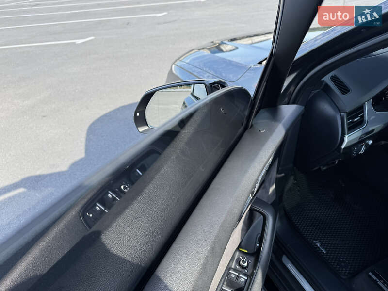 Внедорожник / Кроссовер Audi SQ7 2018 в Днепре