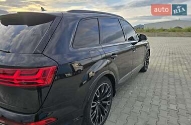 Внедорожник / Кроссовер Audi SQ7 2018 в 
