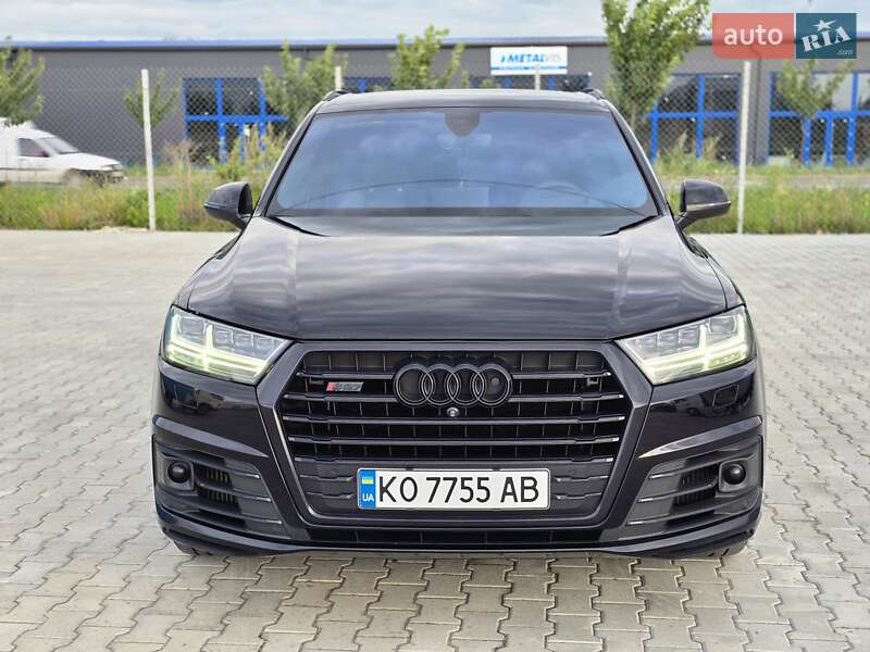 Позашляховик / Кросовер Audi SQ7 2018 в Мукачевому