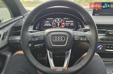 Внедорожник / Кроссовер Audi SQ7 2018 в 