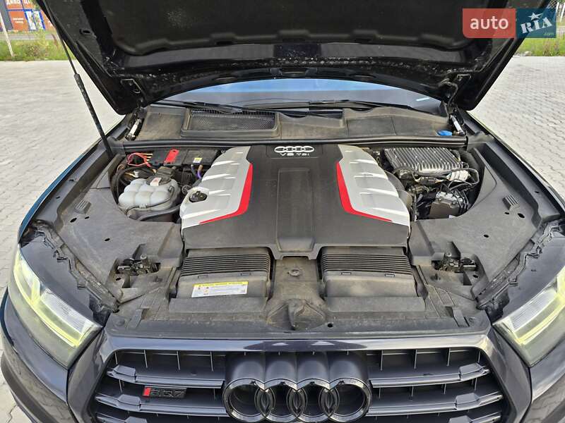 Позашляховик / Кросовер Audi SQ7 2018 в Мукачевому