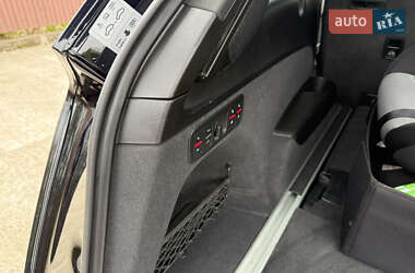 Внедорожник / Кроссовер Audi SQ7 2016 в 