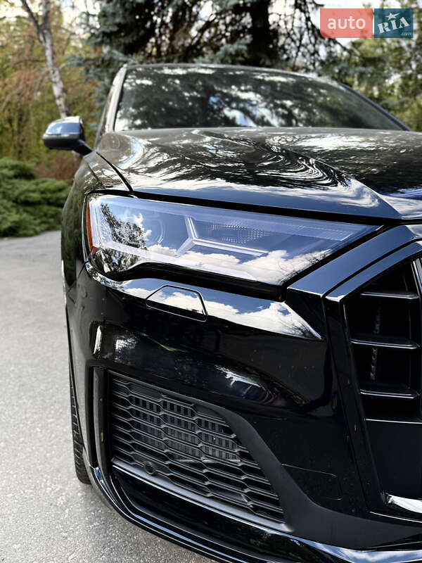 Внедорожник / Кроссовер Audi SQ7 2022 в Днепре