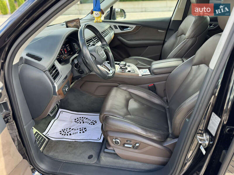 Позашляховик / Кросовер Audi SQ7 2017 в Рівному фото 12 Позашляховик / Кросовер Audi SQ7 2017 в Рівному