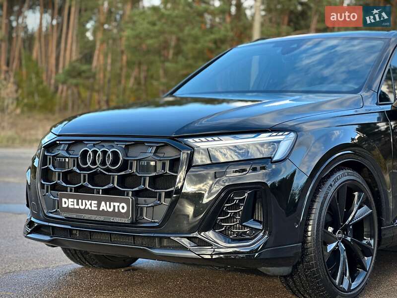 Внедорожник / Кроссовер Audi SQ7 2024 в Киеве