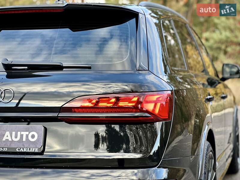 Внедорожник / Кроссовер Audi SQ7 2024 в Киеве