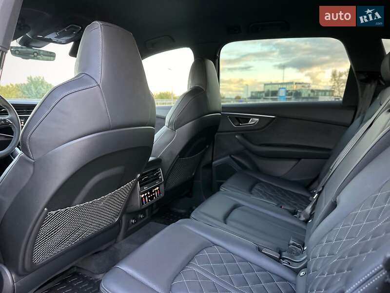 Внедорожник / Кроссовер Audi SQ7 2024 в Киеве