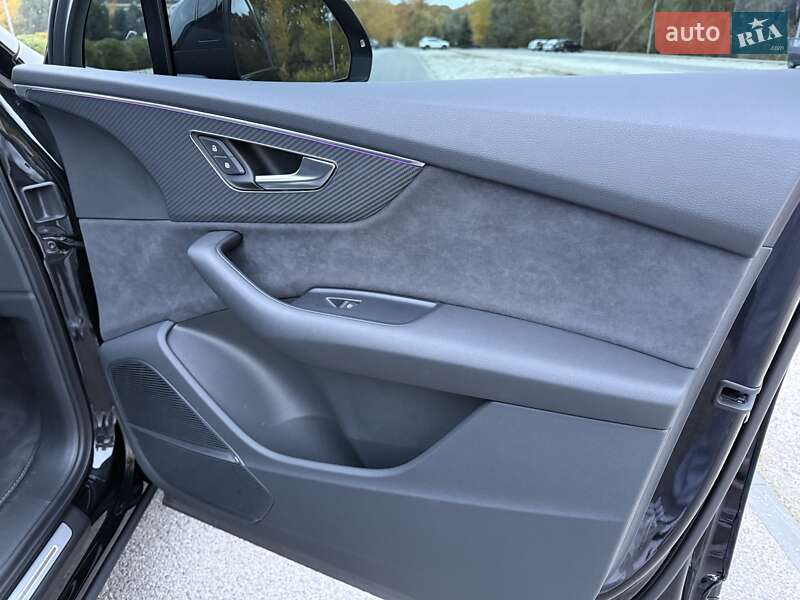 Позашляховик / Кросовер Audi SQ7 2024 в Дніпрі фото 24 Позашляховик / Кросовер Audi SQ7 2024 в Дніпрі