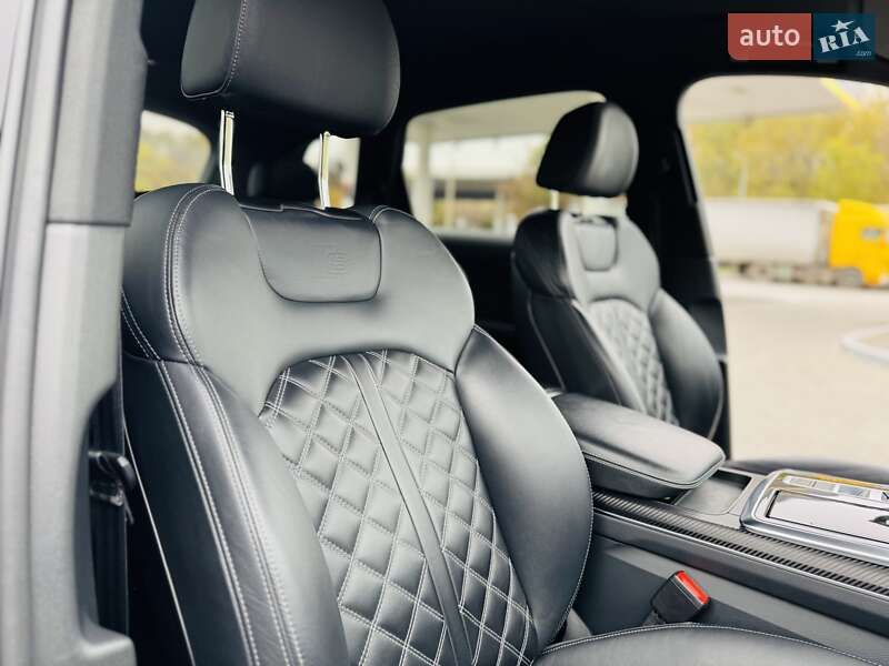 Позашляховик / Кросовер Audi SQ7 2019 в Дніпрі