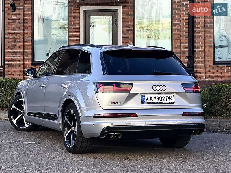 Внедорожник / Кроссовер Audi SQ7 2017 в Киеве