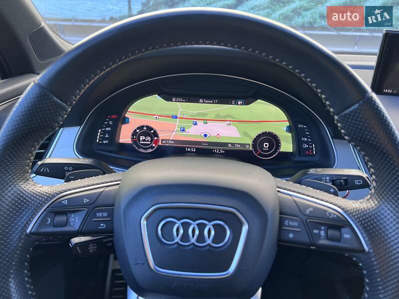 Внедорожник / Кроссовер Audi SQ7 2017 в Киеве