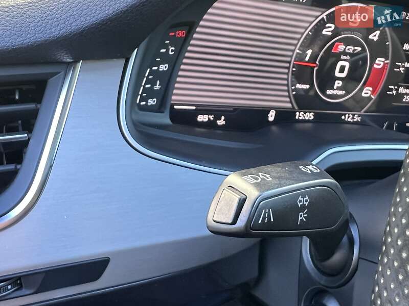 Внедорожник / Кроссовер Audi SQ7 2017 в Киеве