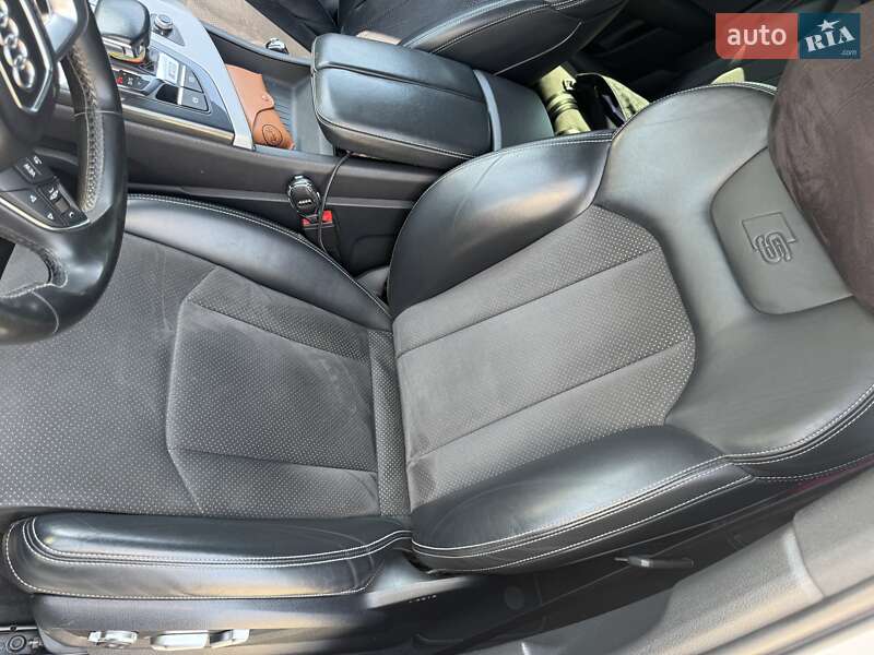 Позашляховик / Кросовер Audi SQ7 2017 в Києві