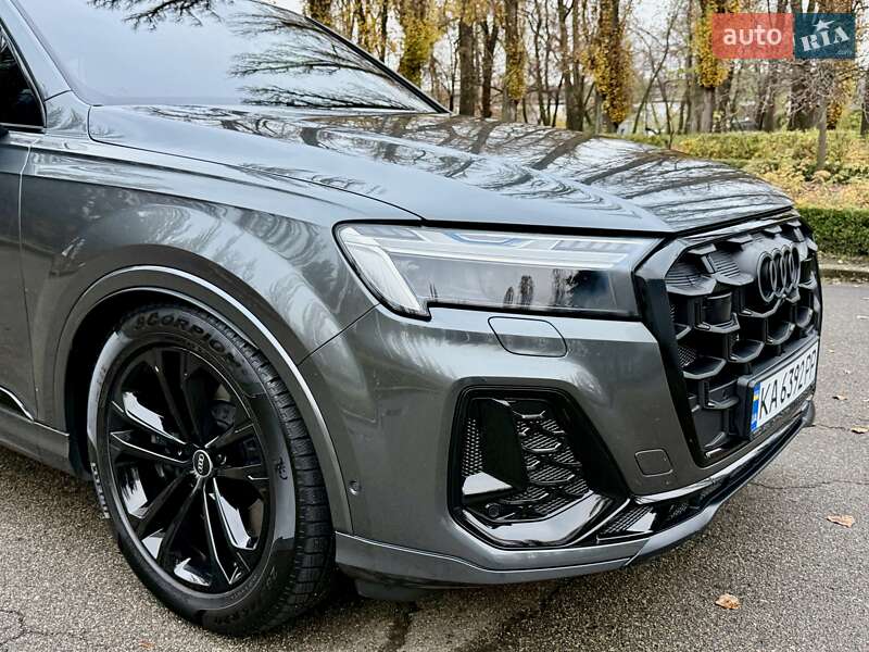 Позашляховик / Кросовер Audi SQ7 2024 в Києві