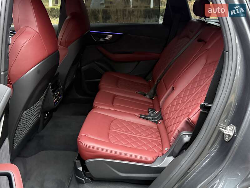 Позашляховик / Кросовер Audi SQ7 2024 в Києві