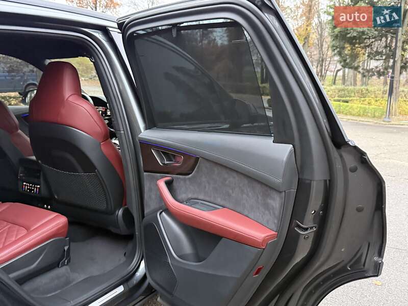 Позашляховик / Кросовер Audi SQ7 2024 в Києві