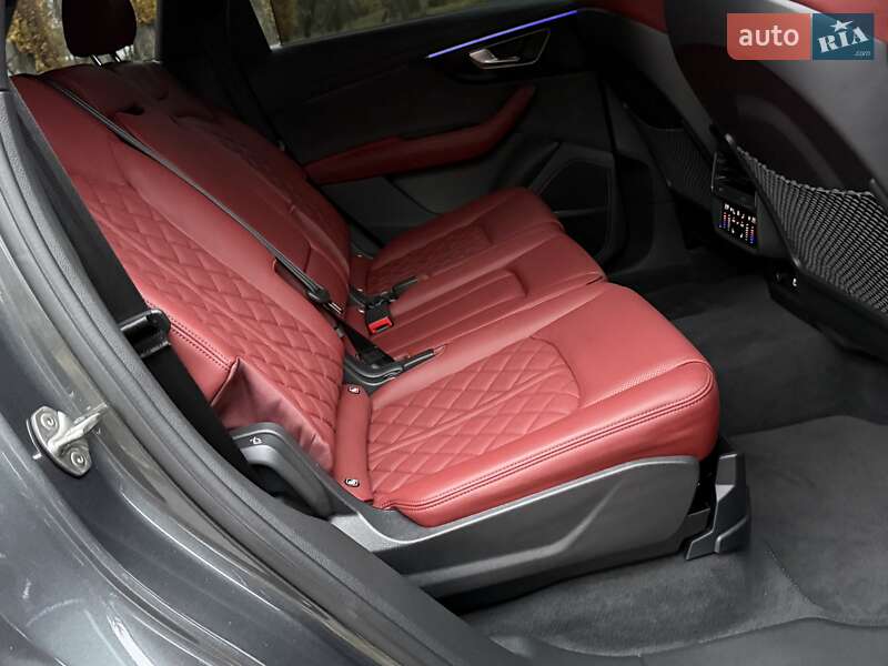Позашляховик / Кросовер Audi SQ7 2024 в Києві