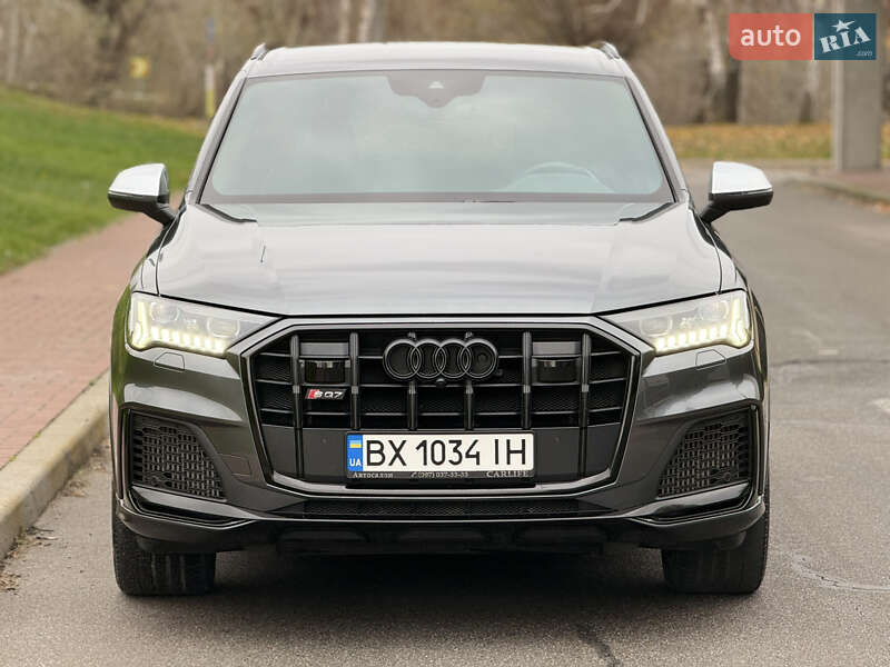 Позашляховик / Кросовер Audi SQ7 2021 в Києві