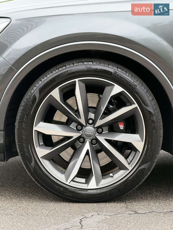 Позашляховик / Кросовер Audi SQ7 2021 в Києві