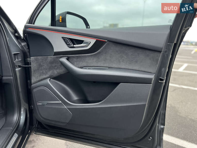 Внедорожник / Кроссовер Audi SQ7 2018 в Киеве фото 28 Внедорожник / Кроссовер Audi SQ7 2018 в Киеве