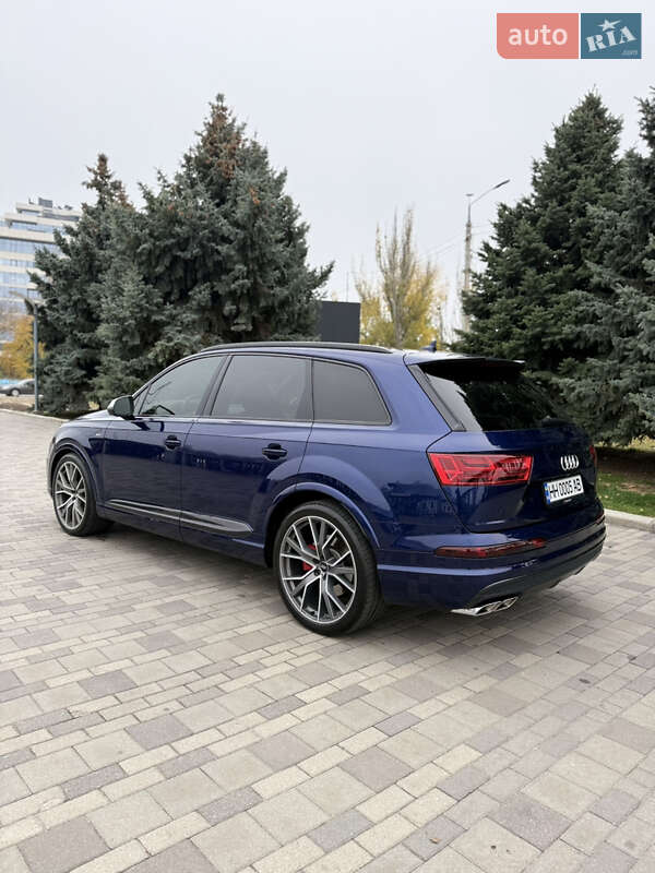Позашляховик / Кросовер Audi SQ7 2018 в Дніпрі фото 12 Позашляховик / Кросовер Audi SQ7 2018 в Дніпрі