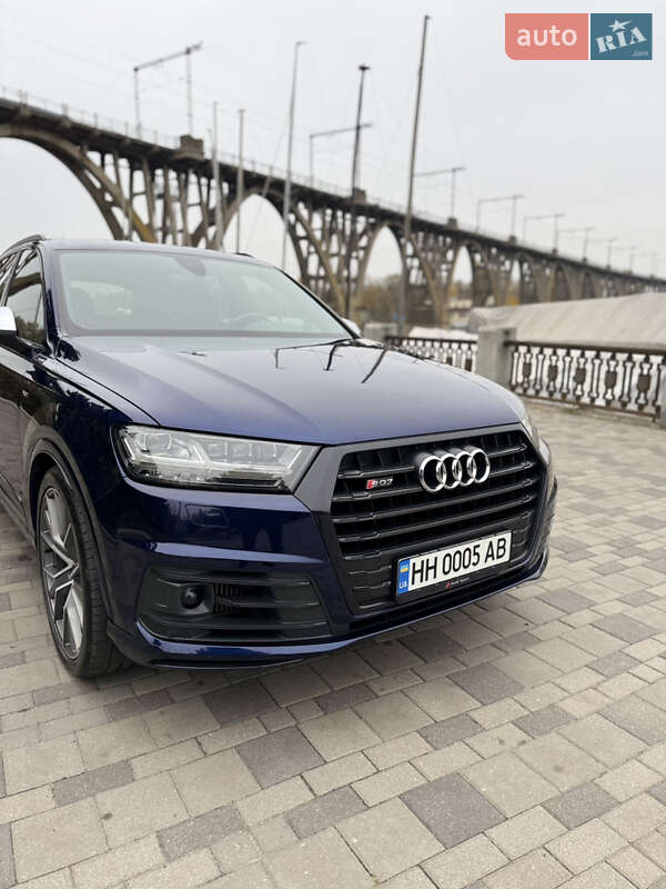Позашляховик / Кросовер Audi SQ7 2018 в Дніпрі фото 16 Позашляховик / Кросовер Audi SQ7 2018 в Дніпрі