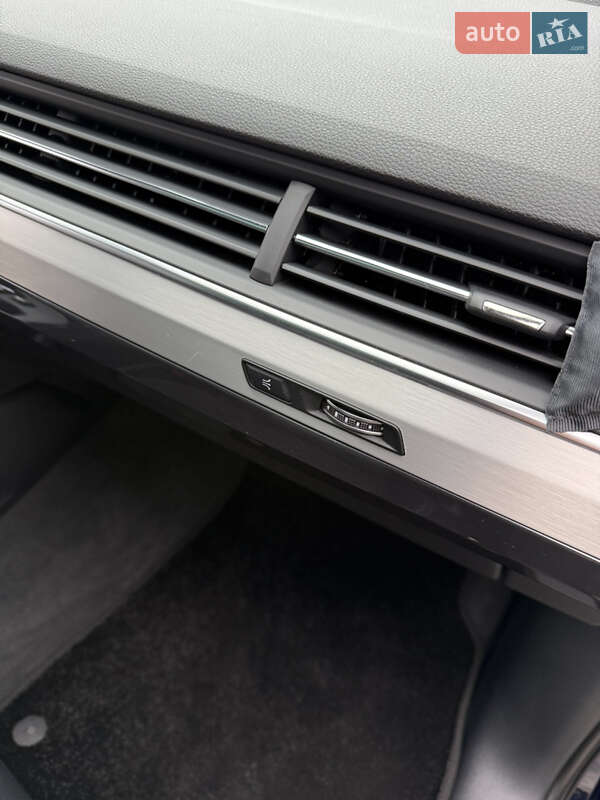 Позашляховик / Кросовер Audi SQ7 2018 в Дніпрі фото 34 Позашляховик / Кросовер Audi SQ7 2018 в Дніпрі