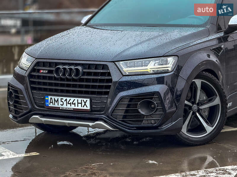 Позашляховик / Кросовер Audi SQ7 2017 в Києві