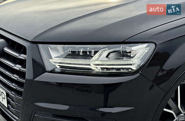 Внедорожник / Кроссовер Audi SQ7 2018 в Черновцах