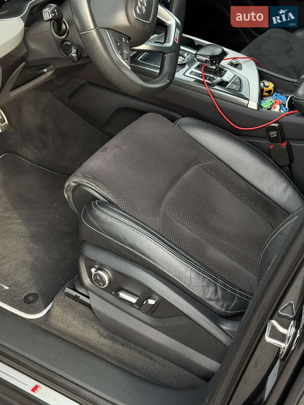 Внедорожник / Кроссовер Audi SQ7 2018 в Черновцах