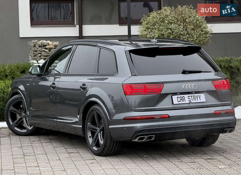 Позашляховик / Кросовер Audi SQ7 2017 в Стрию
