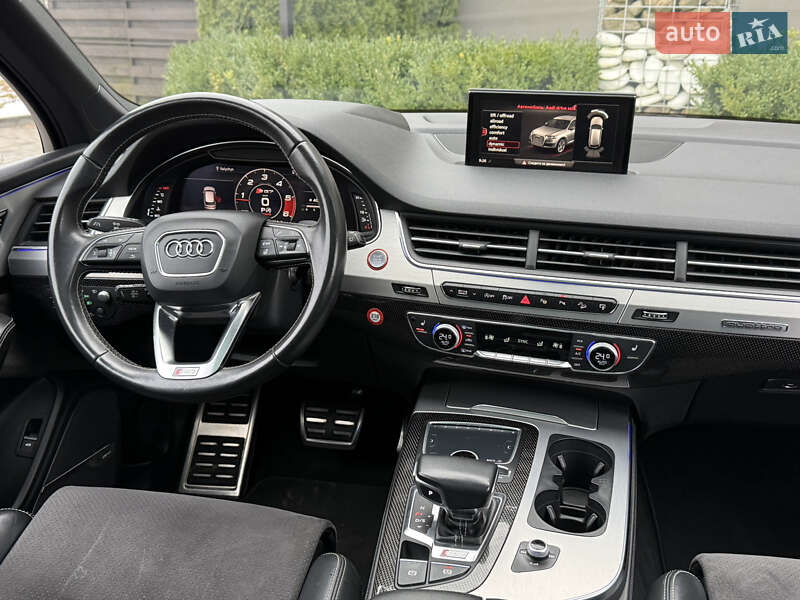 Позашляховик / Кросовер Audi SQ7 2017 в Стрию