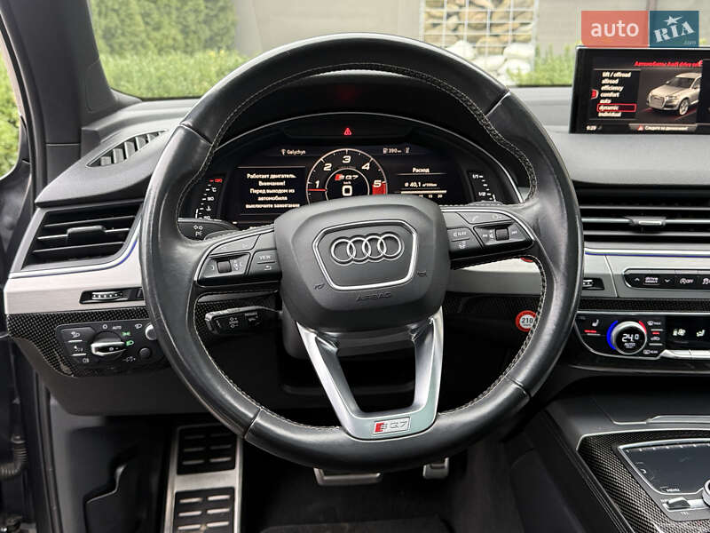 Позашляховик / Кросовер Audi SQ7 2017 в Стрию