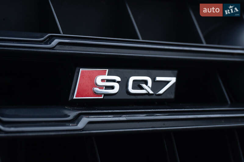 Позашляховик / Кросовер Audi SQ7 2018 в Львові
