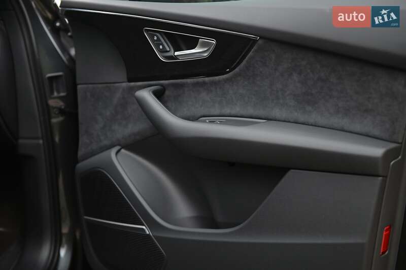 Внедорожник / Кроссовер Audi SQ7 2024 в Одессе