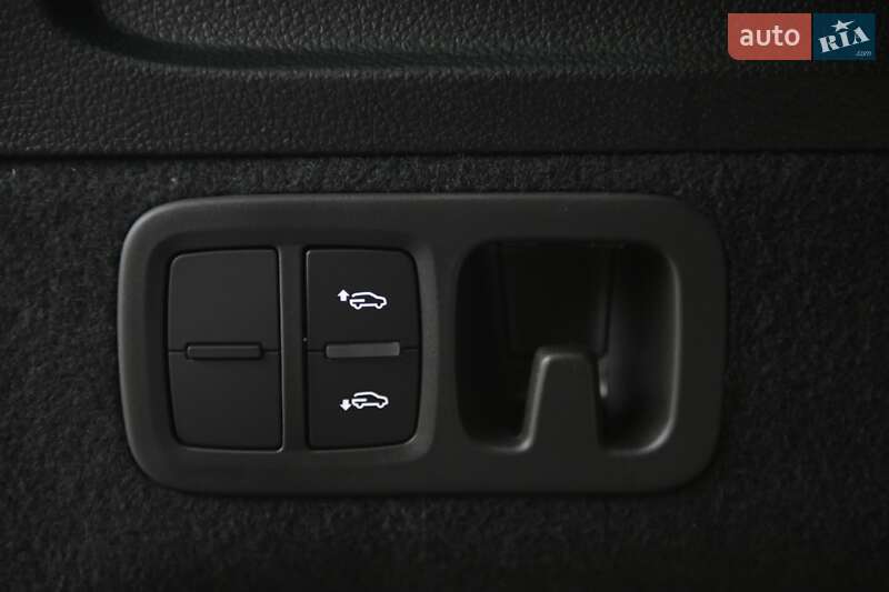 Внедорожник / Кроссовер Audi SQ7 2024 в Одессе