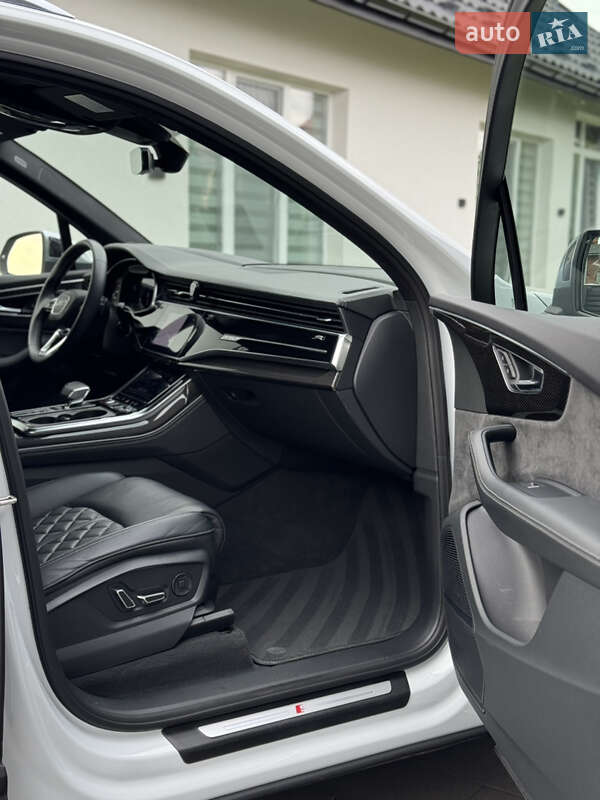Внедорожник / Кроссовер Audi SQ7 2021 в Ивано-Франковске
