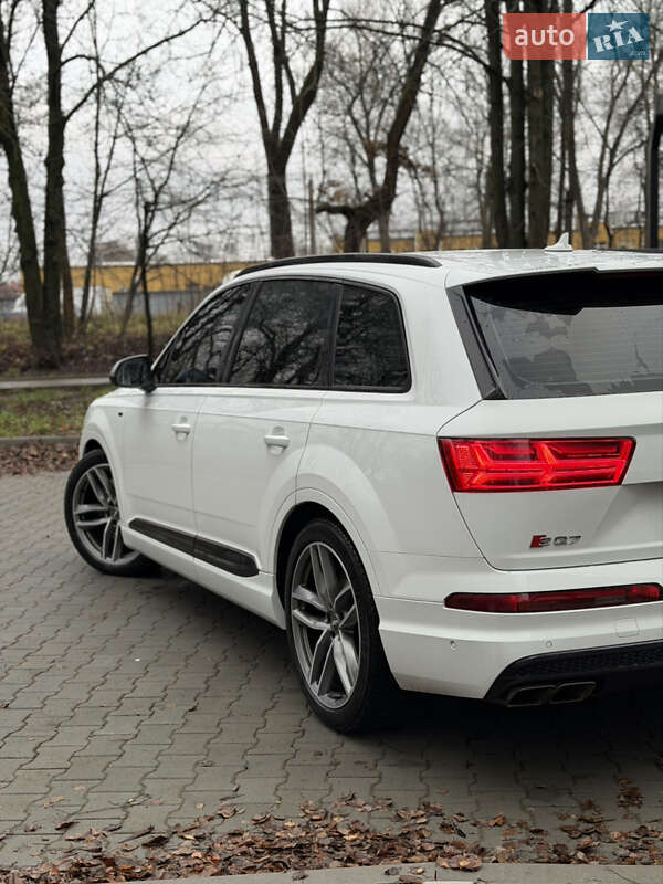 Внедорожник / Кроссовер Audi SQ7 2017 в Киеве фото 15 Внедорожник / Кроссовер Audi SQ7 2017 в Киеве