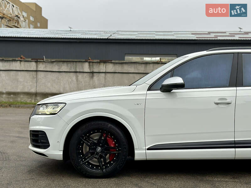 Внедорожник / Кроссовер Audi SQ7 2017 в Киеве фото 5 Внедорожник / Кроссовер Audi SQ7 2017 в Киеве