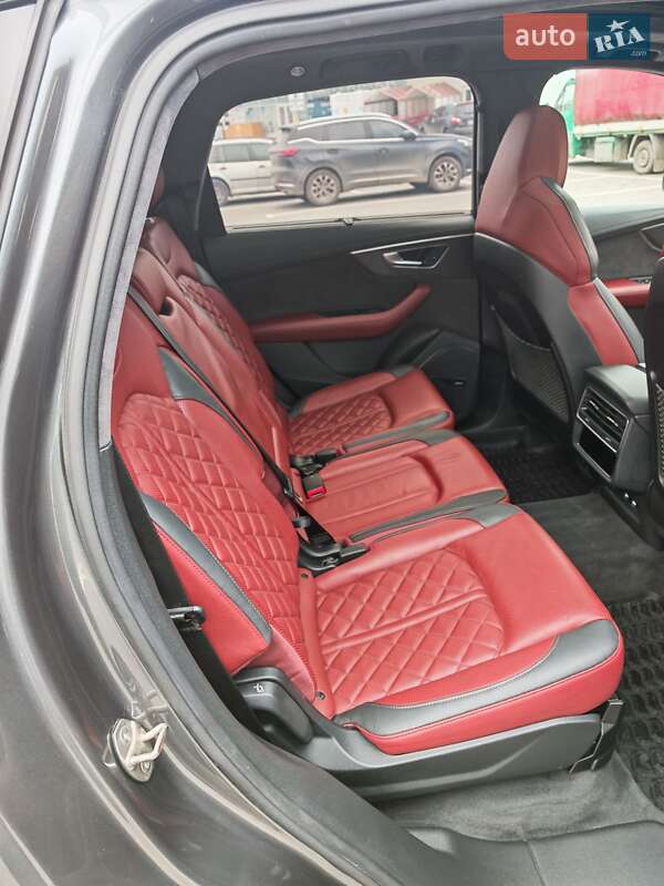 Позашляховик / Кросовер Audi SQ7 2020 в Дніпрі
