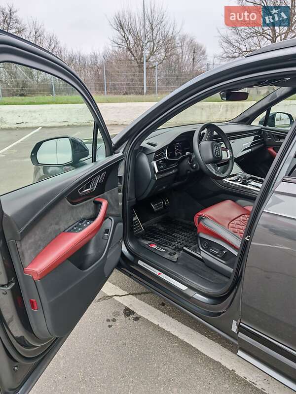 Позашляховик / Кросовер Audi SQ7 2020 в Дніпрі