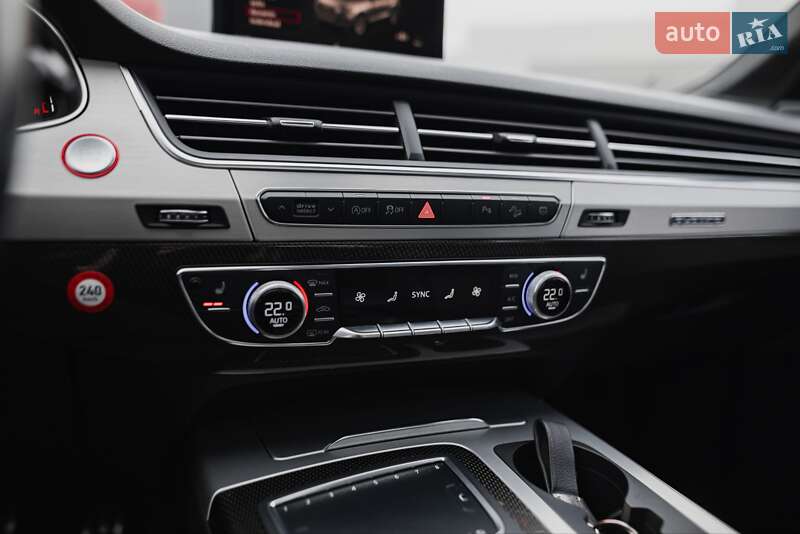 Позашляховик / Кросовер Audi SQ7 2019 в Кривому Розі