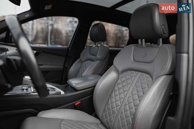 Позашляховик / Кросовер Audi SQ7 2019 в Кривому Розі
