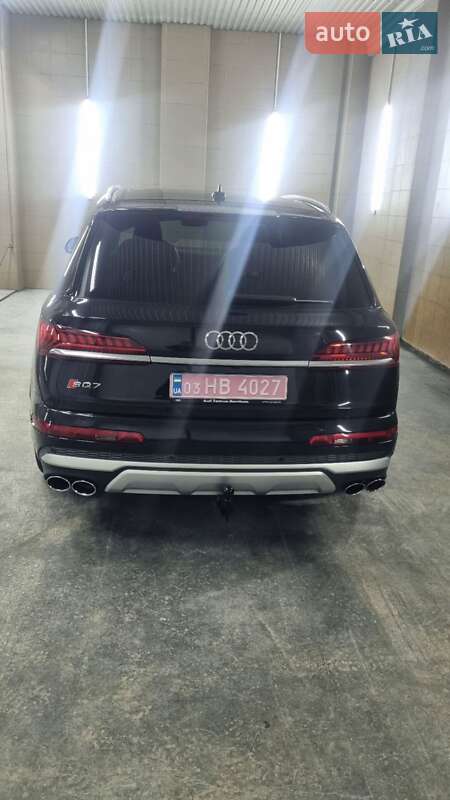 Позашляховик / Кросовер Audi SQ7 2020 в Чернівцях